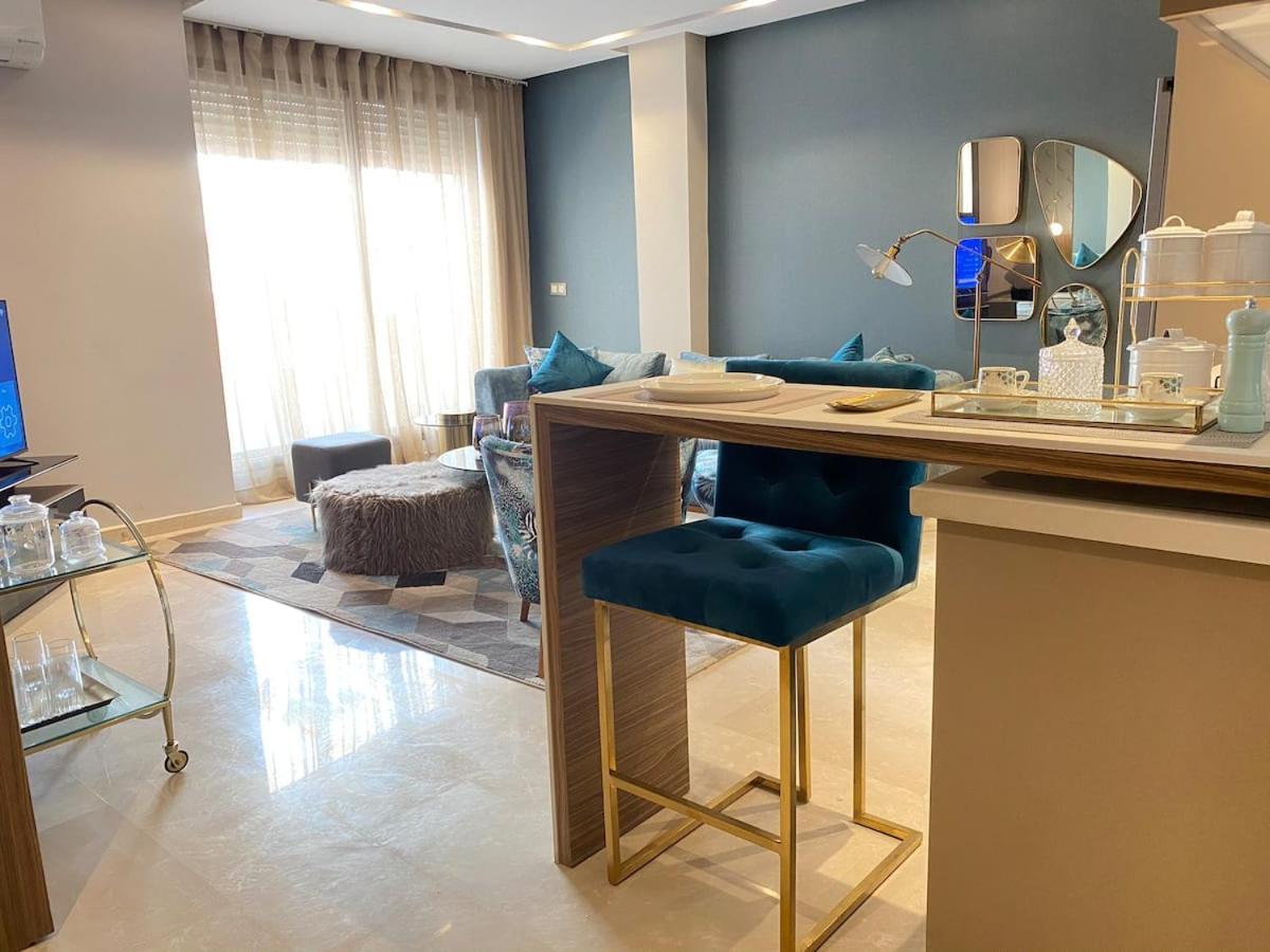 Pearl 13 - Brand New, Luxury & Elegant W/ Balcony