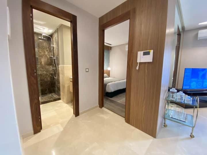 Pearl 13 - Brand New, Luxury & Elegant W/ Balcony